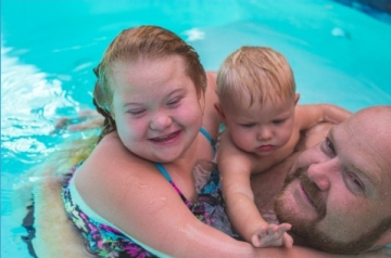 Schwimmkurs für Kinder mit Spektrum: Autismus, Down Syndrom, ADHS